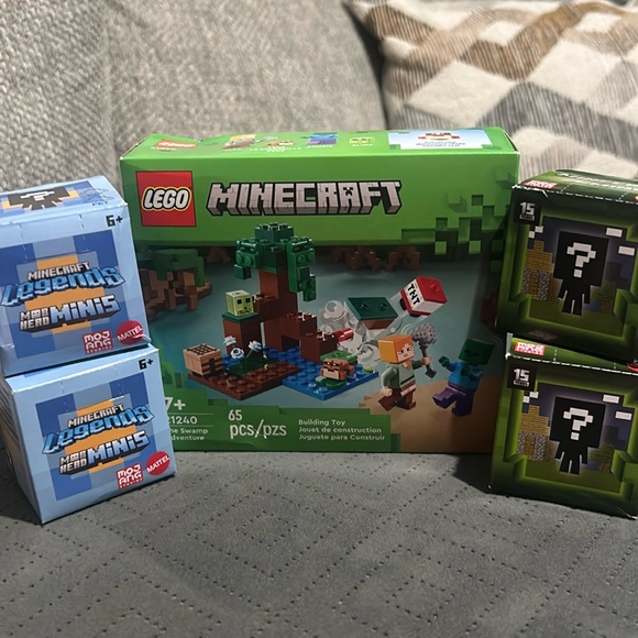 Minecraft Lego Bundle - Picture 1 of 4